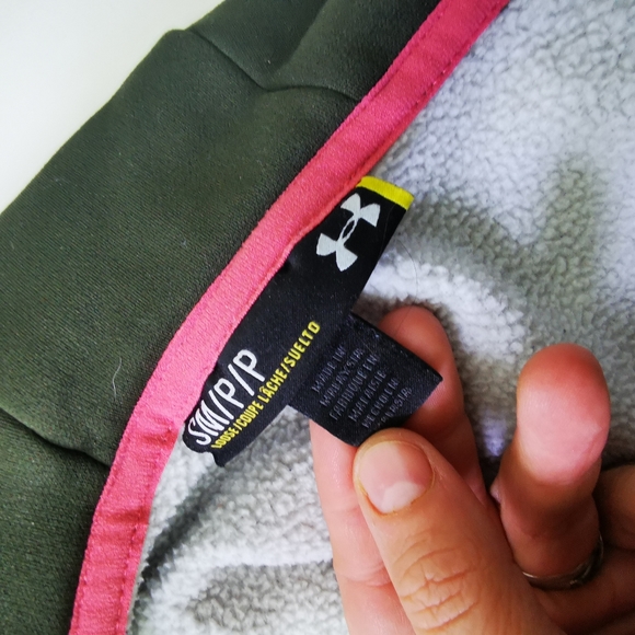 Under armor women's camouflage zip size small - Picture 3 of 4